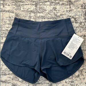NWT Lululemon Speed Up Short 2.5 inches Size 4